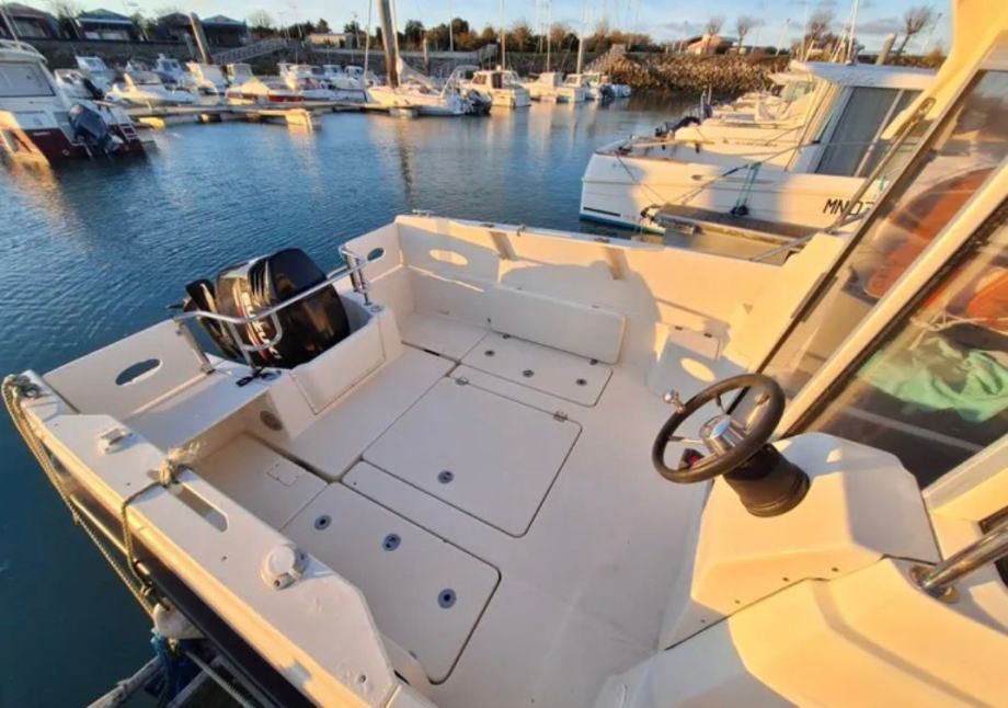 Parker Poland PARKER PILOTHOUSE 660 - INCE NOVO - 2011