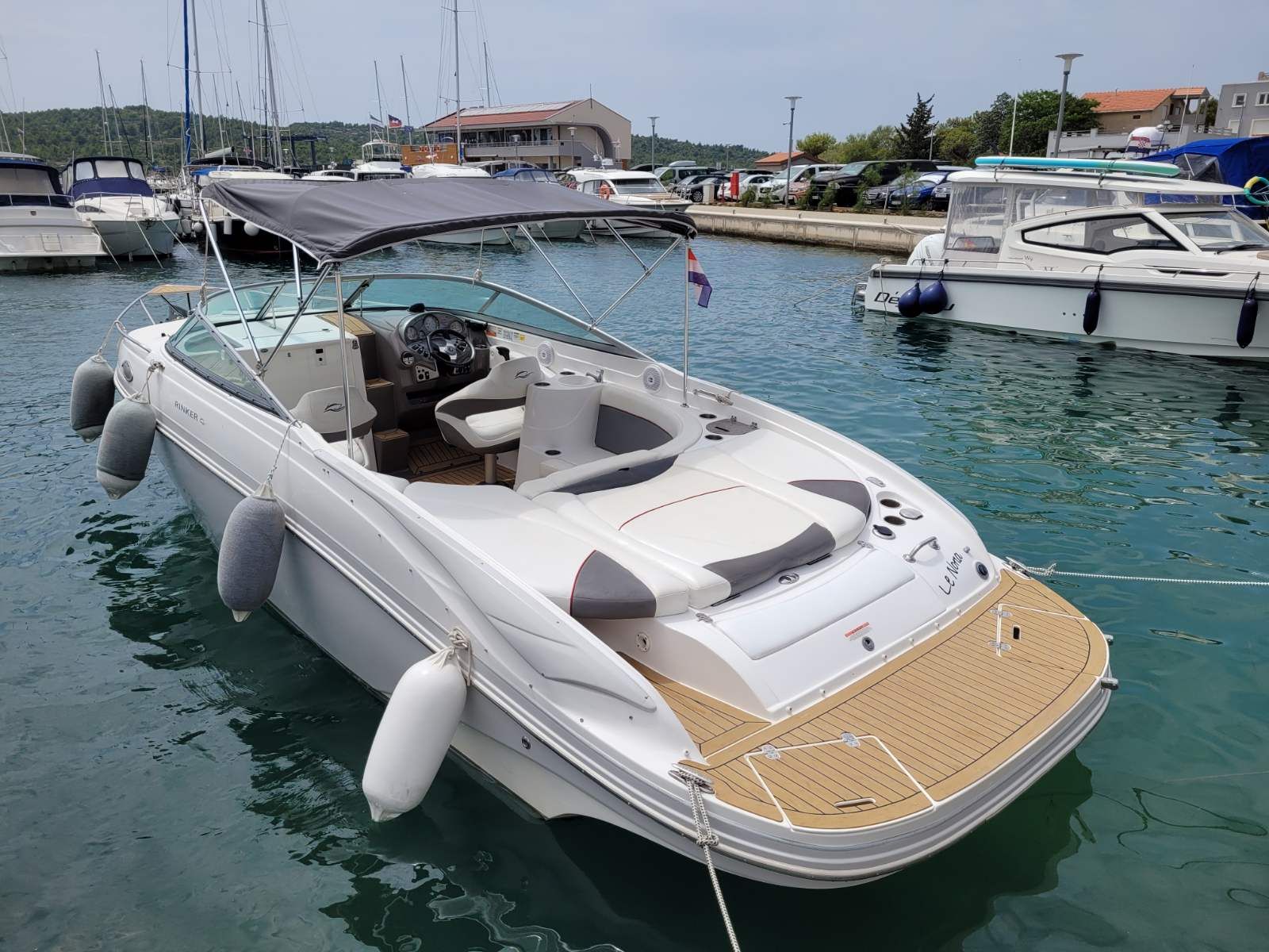 Rinker 246 CC - 2010 - for sale: 29700.-EUR