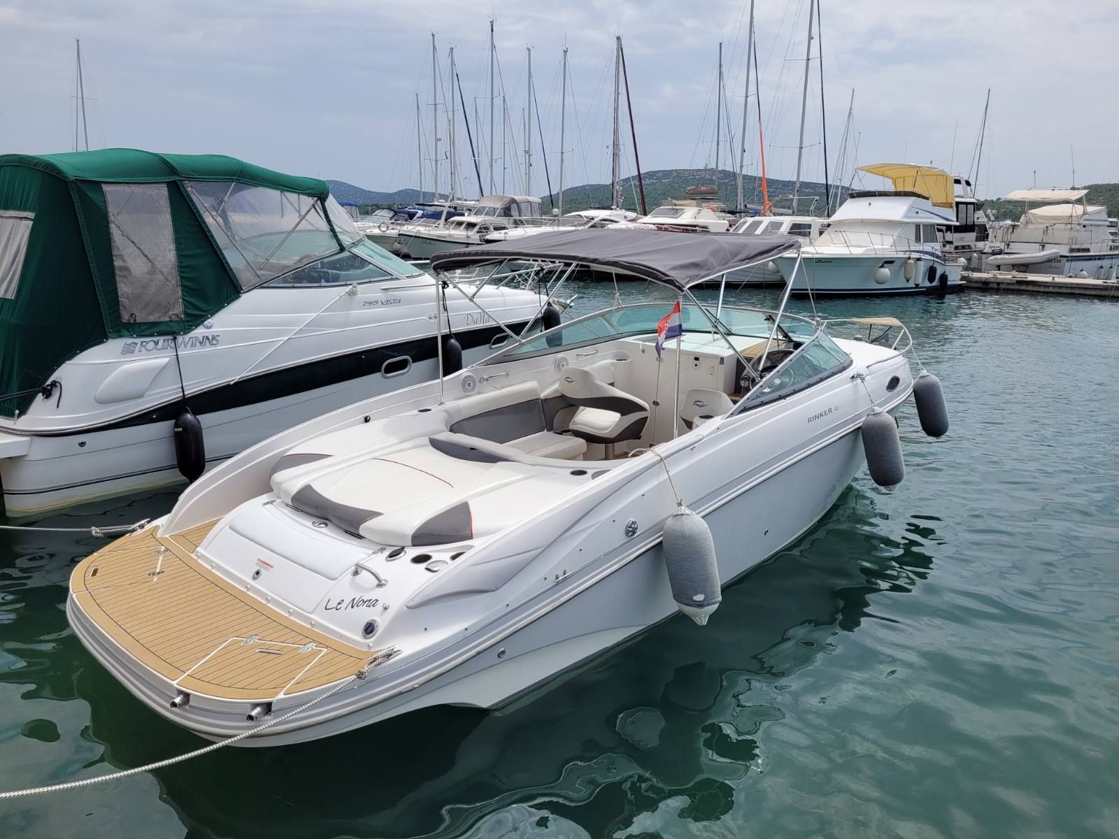 Rinker 246 CC - 2010 - for sale: 29700.-EUR
