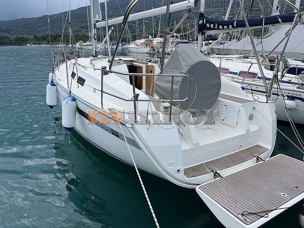 Bavaria 32 Cruiser - 2011
