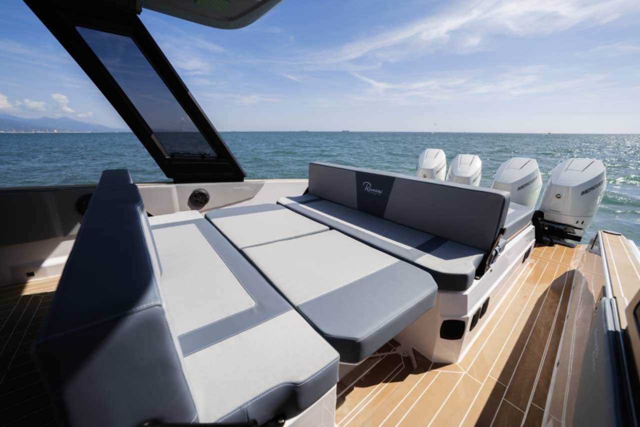 Ranieri International CAYMAN 50.0 HARD TOP   3X350 MERCURY -LUKSUZNI RIB - 2026