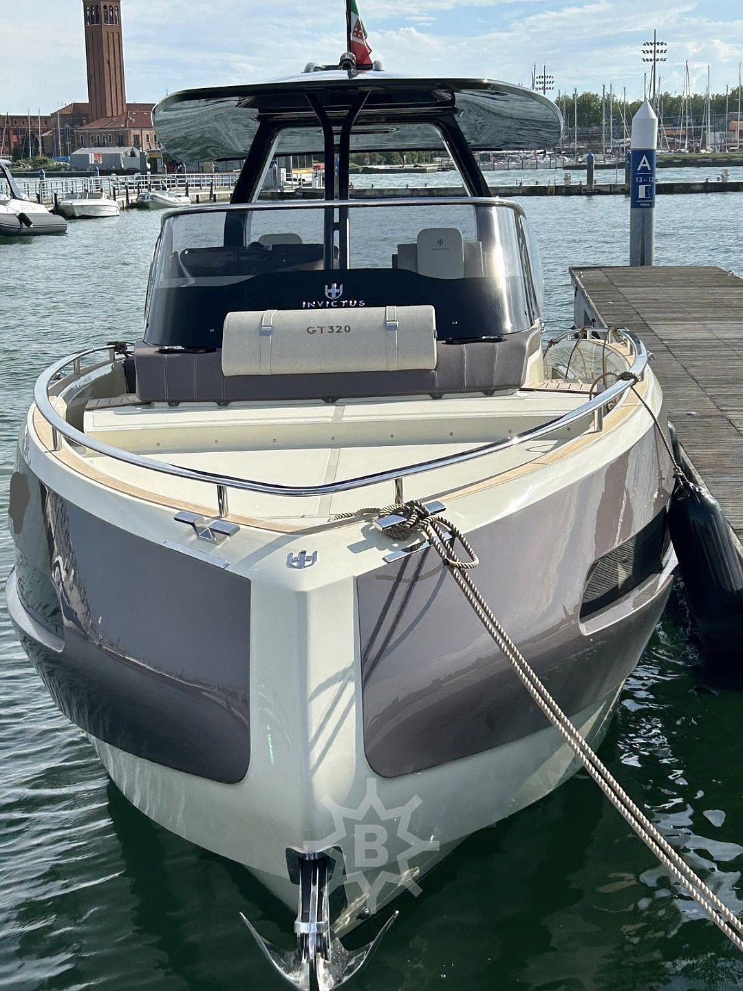 Invictus GT320 - 2024