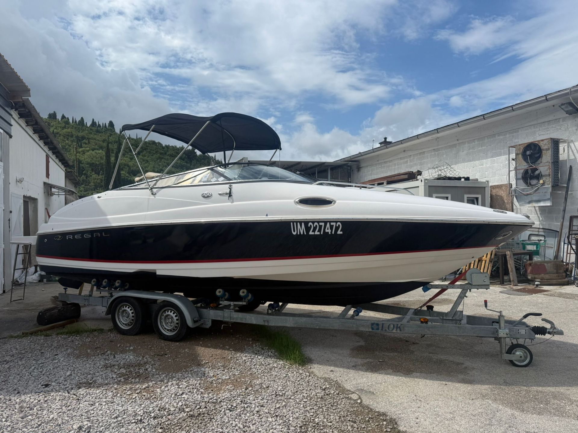 Regal 2450 Cuddy - 2007