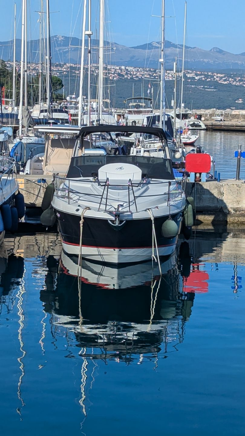 Monterey 330 SPORT YACHT - 2006