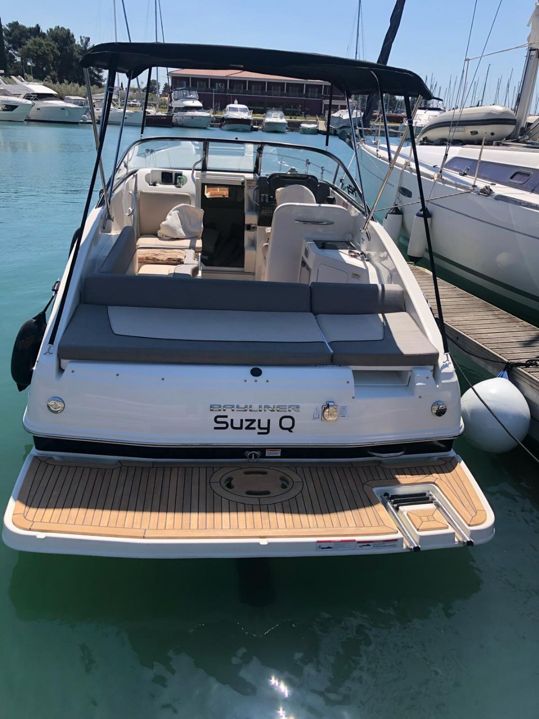 Bayliner 742 R Edition - 2022