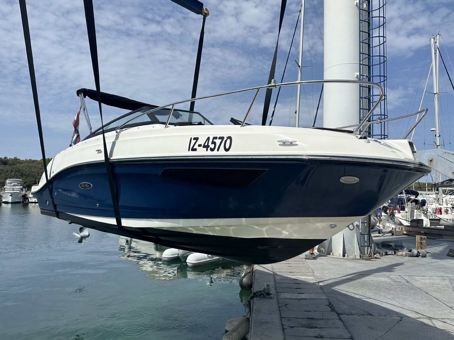 Sea Ray SUN SPORT 230 OB- OD... - 2021 - for sale: 79600.-EUR