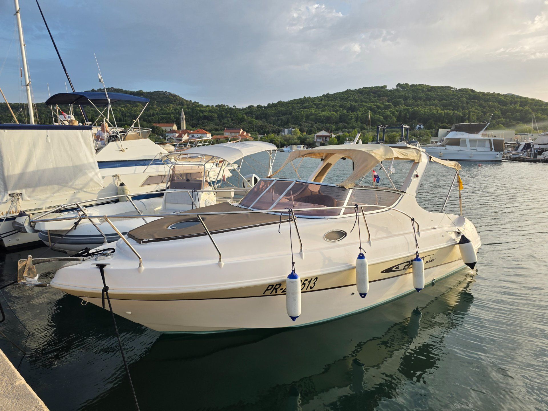 Mano Marine 22.50 cabin - 2010 - for sale: 41500.-EUR