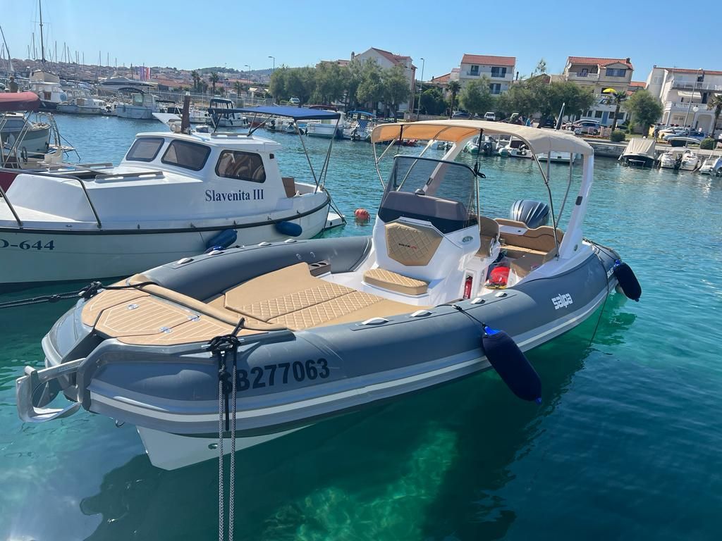 Salpa SOLEIL 26 + MOTOR YAMAHA 300 - 2022