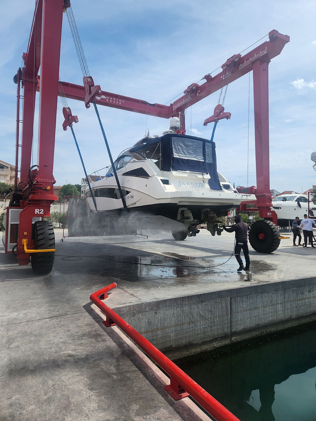 Galeon 385HTS - 2012 - for sale: 269000.-EUR