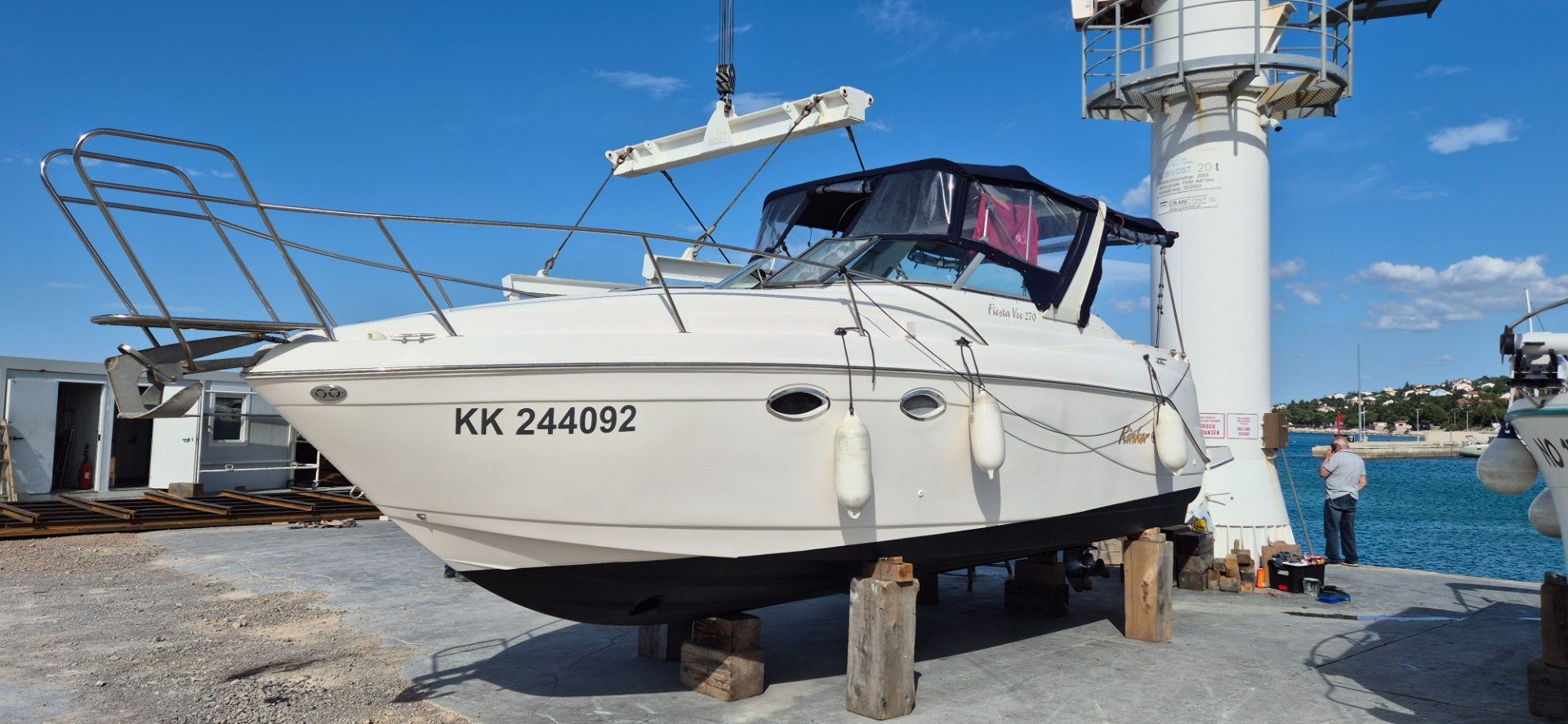 Rinker Fiesta Vee 270 - 2004 - for sale: 34999.-EUR