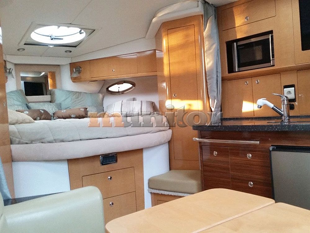Four Winns 338 Vista - 2009 - for sale: 110000.-EUR
