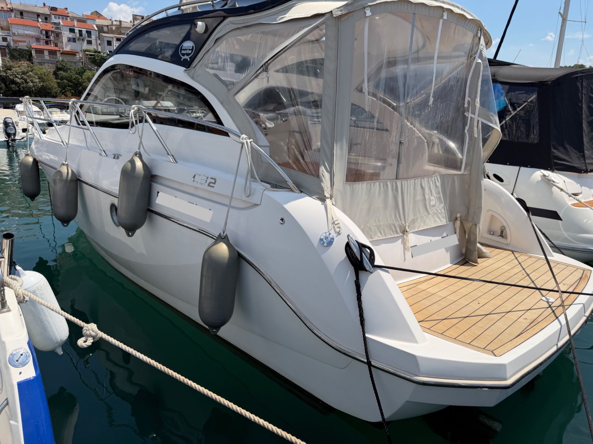Sessa Marine C32 - 2012