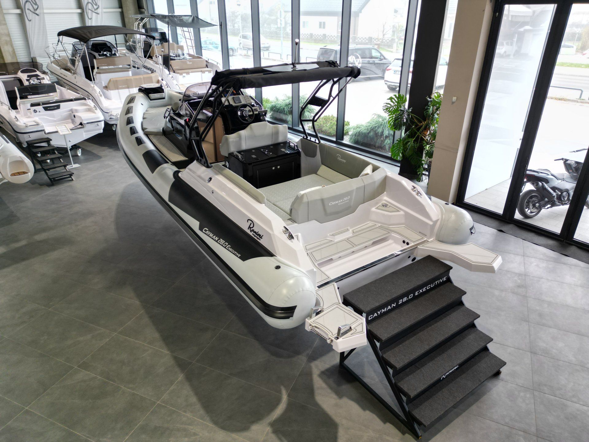 Ranieri International Cayman 28.0 Executiv... - 2026 - for sale: 106556.-EUR
