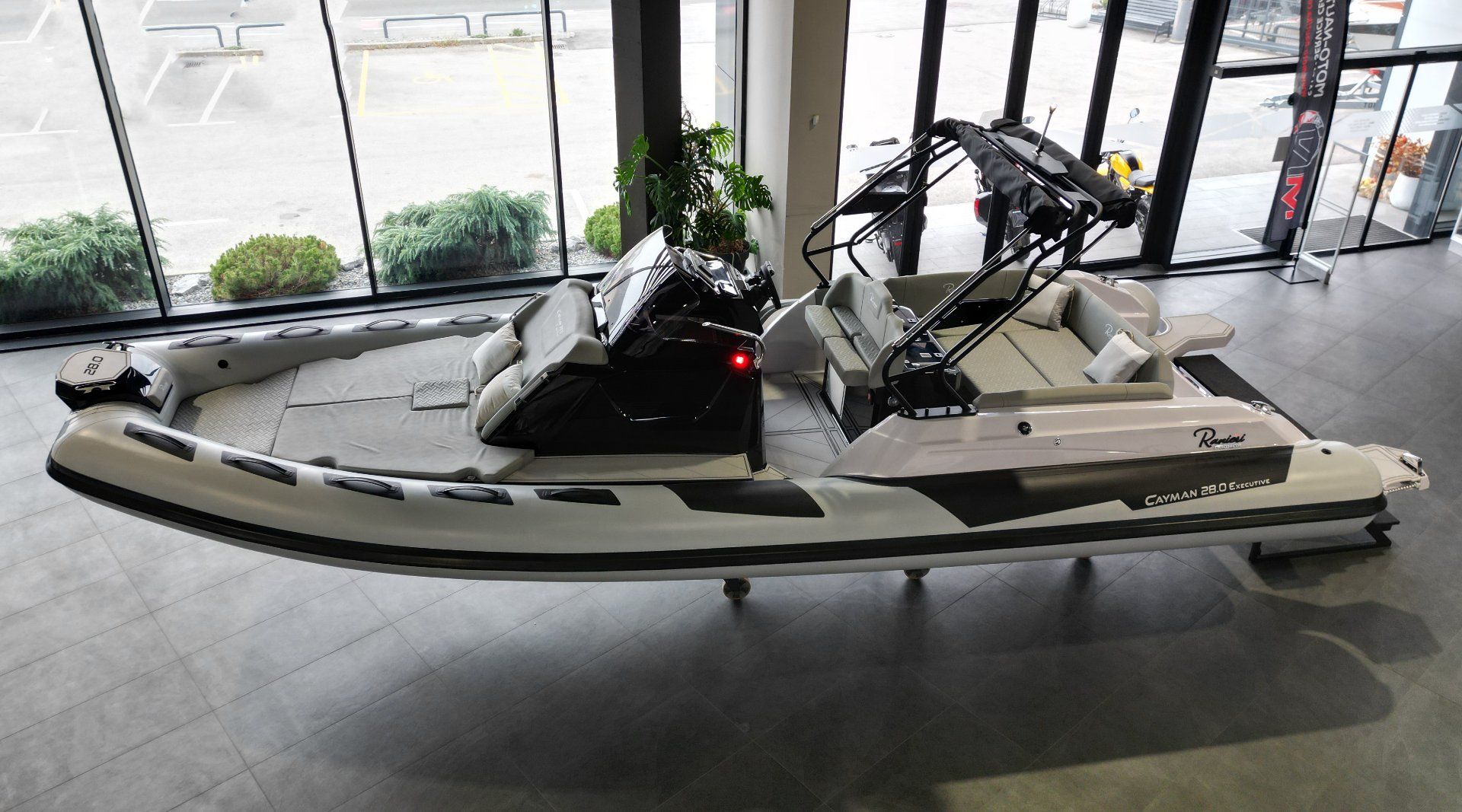 Ranieri International Cayman 28.0 Executiv... - 2026 - for sale: 106556.-EUR