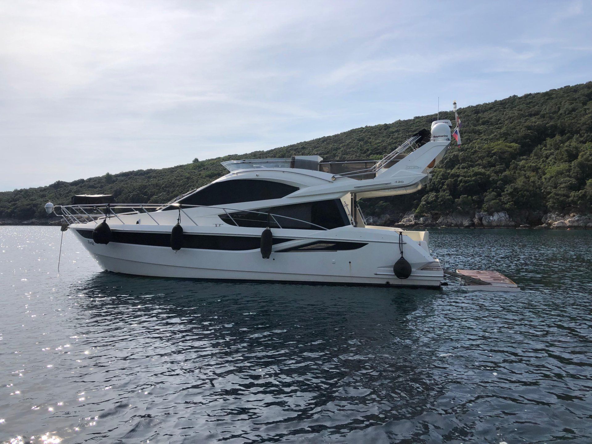 Galeon 420 Fly - 2013 - for sale: 340000.-EUR