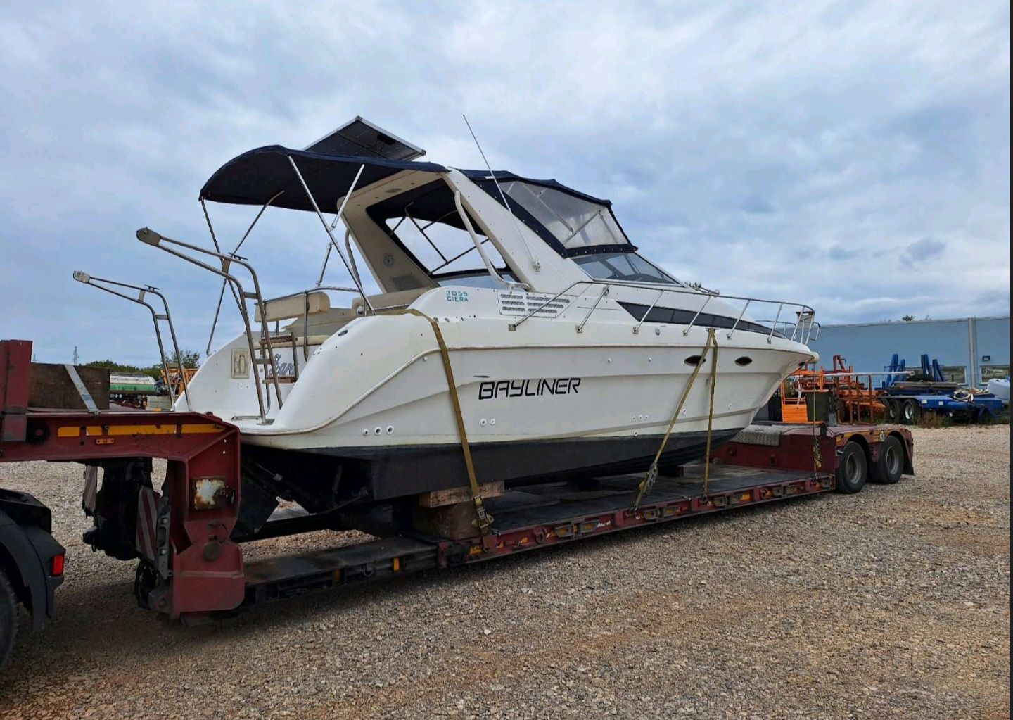 Bayliner 3055 Ciera Diesel - 1993 - for sale: 31900.-EUR