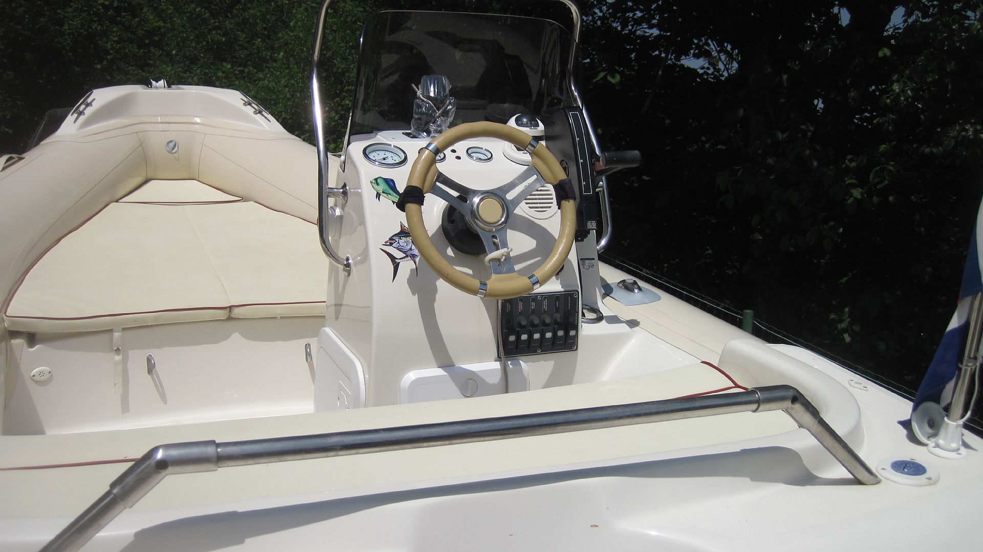 Colbac Shark 520 - 2015
