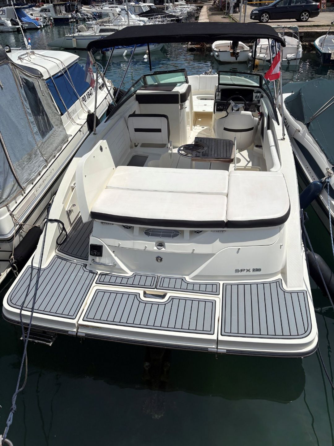 Sea Ray SPX 230 - 2018