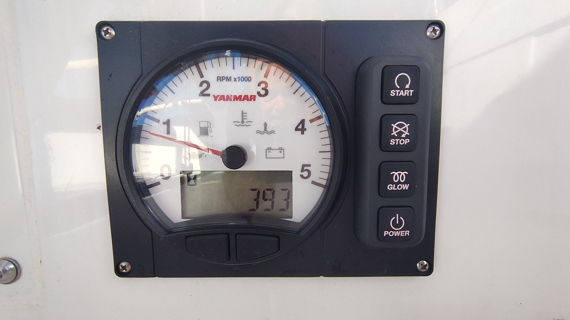 Elan E4 - Lastni�ka, kot NOVA, MOTOR - 40h - 2025