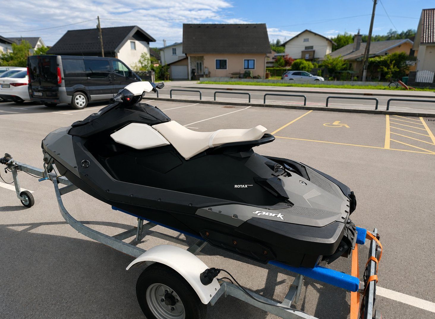SEA DOO SPARK - SAMO 49 UR - OPRAVLJEN SERVIS - 2014