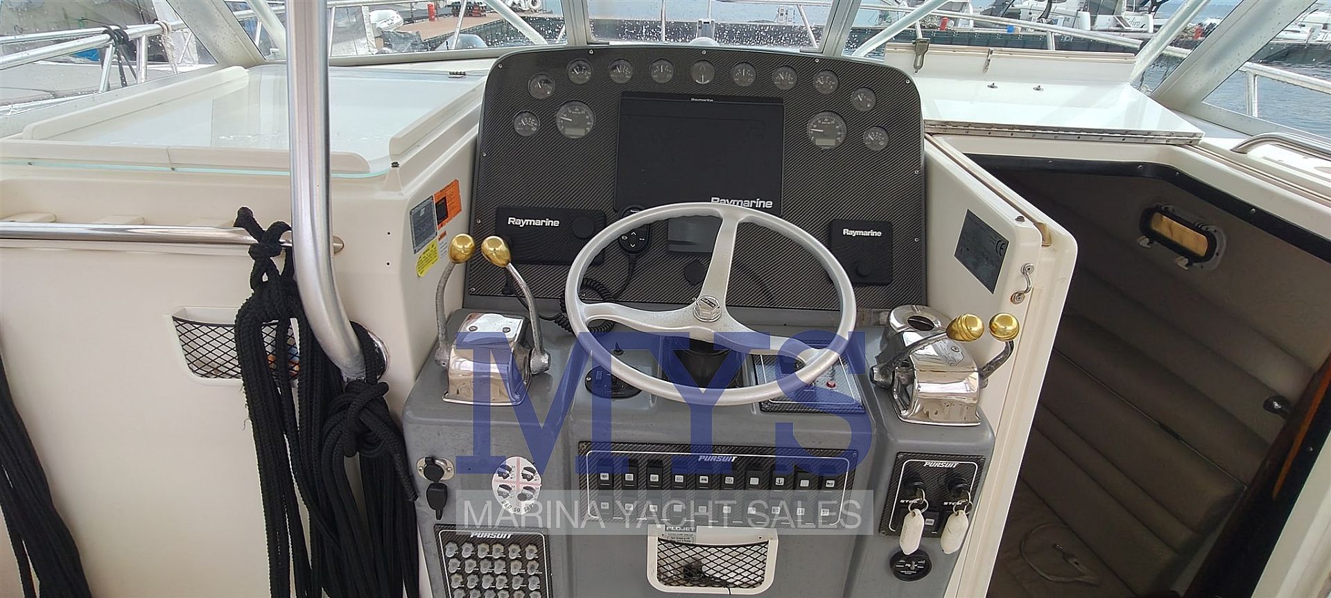 Pursuit 3800 Express - 1997