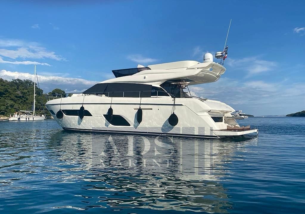Ferretti 550 - 2016 - for sale: 1050000.-EUR