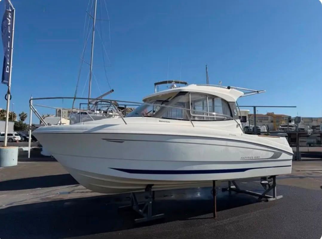 Beneteau ANTARES 6,80 YAMAHA - INCE NOVO - 2013