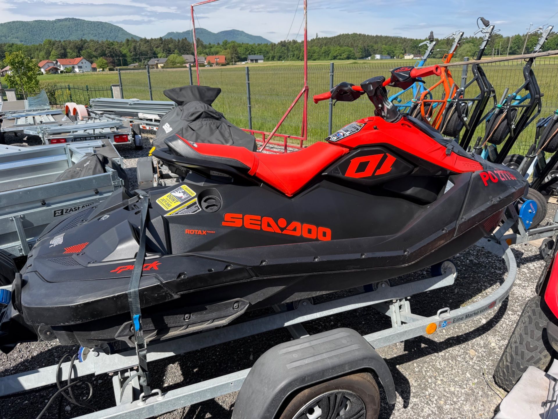 Sea-Doo TRIX-2UP-Z PRIKOLICO-FINANCIRANJE - 2022