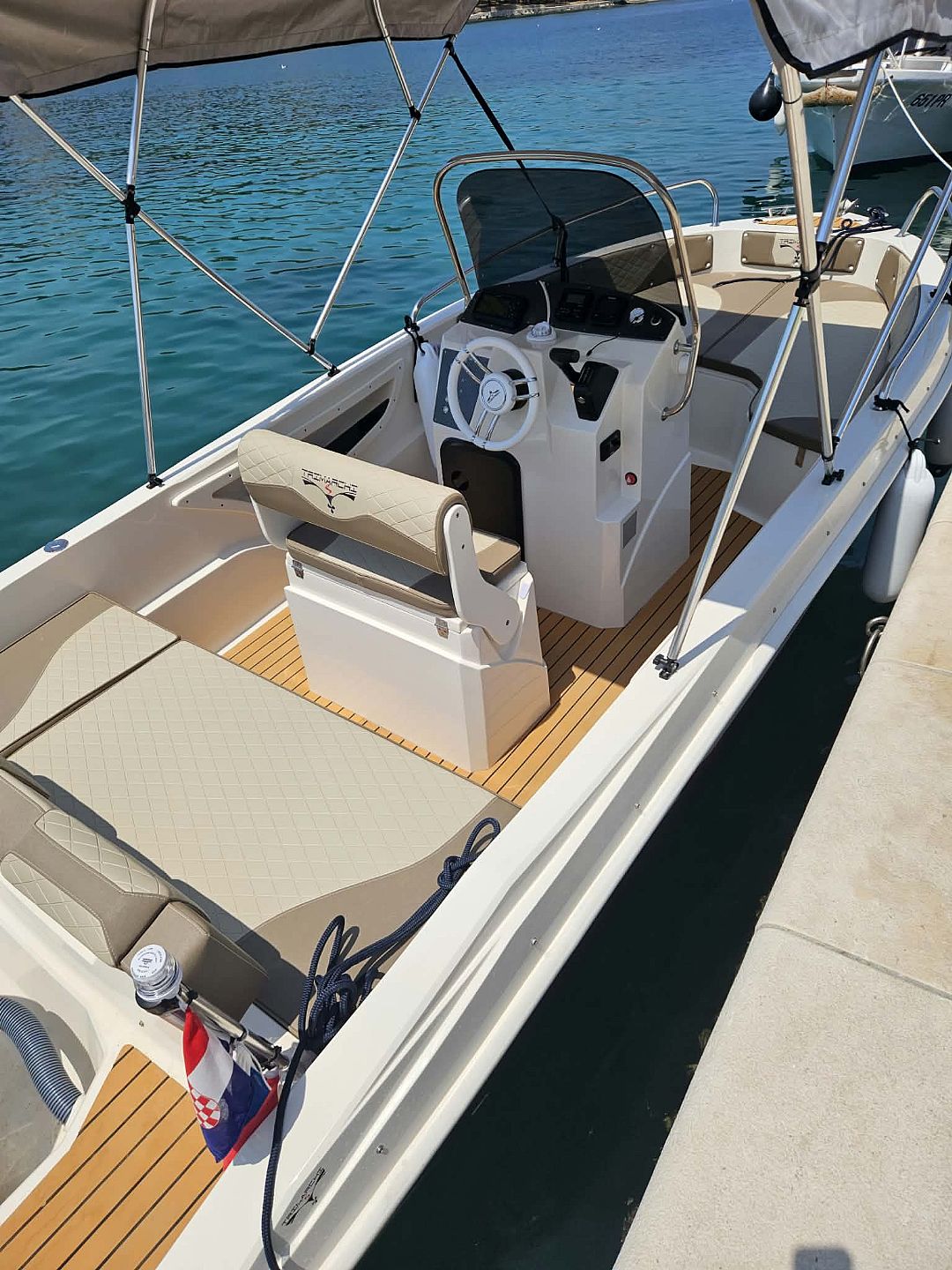 Trimarchi Amuni 600 - 2025