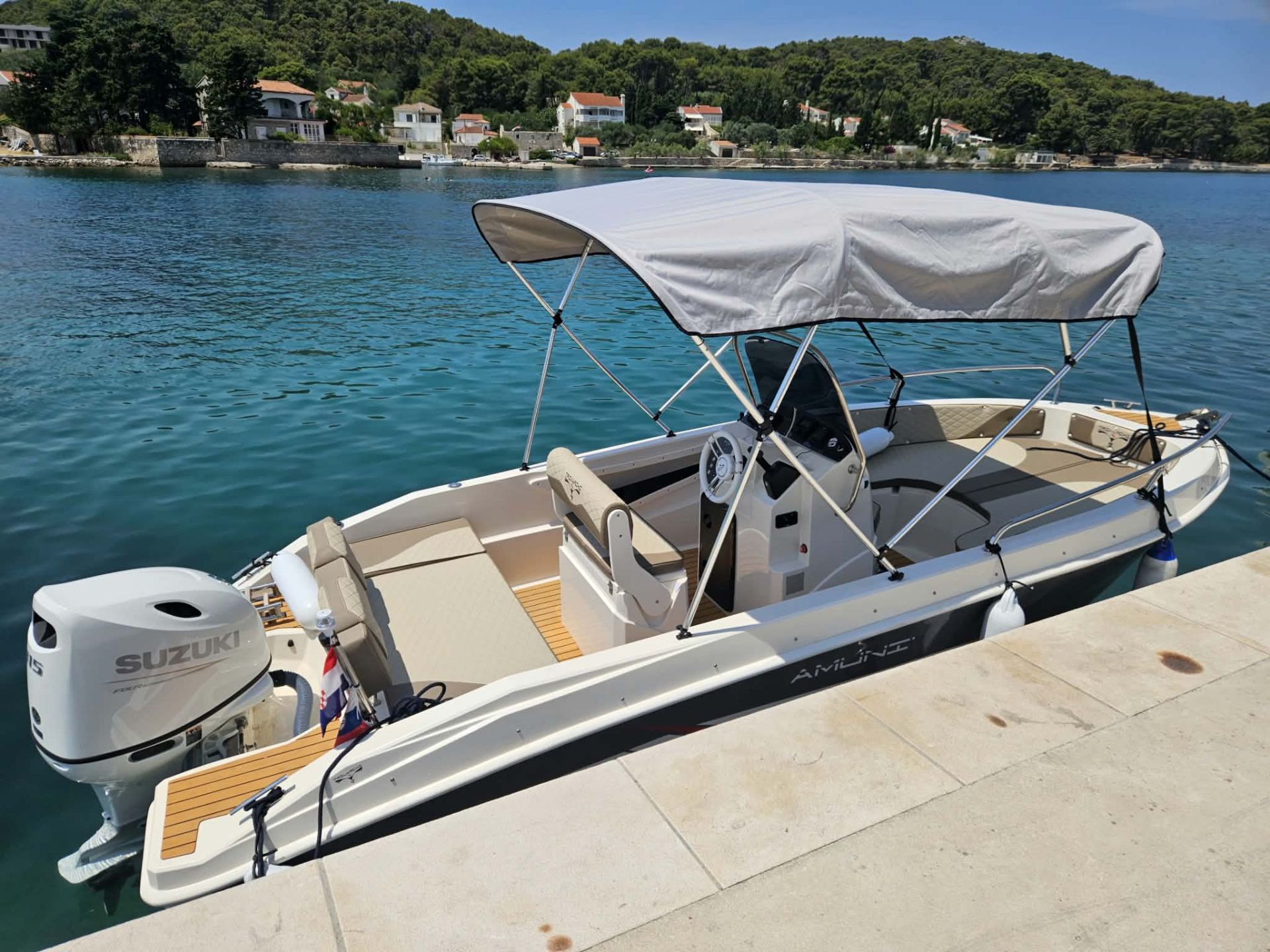 Trimarchi Amuni 600 - 2025
