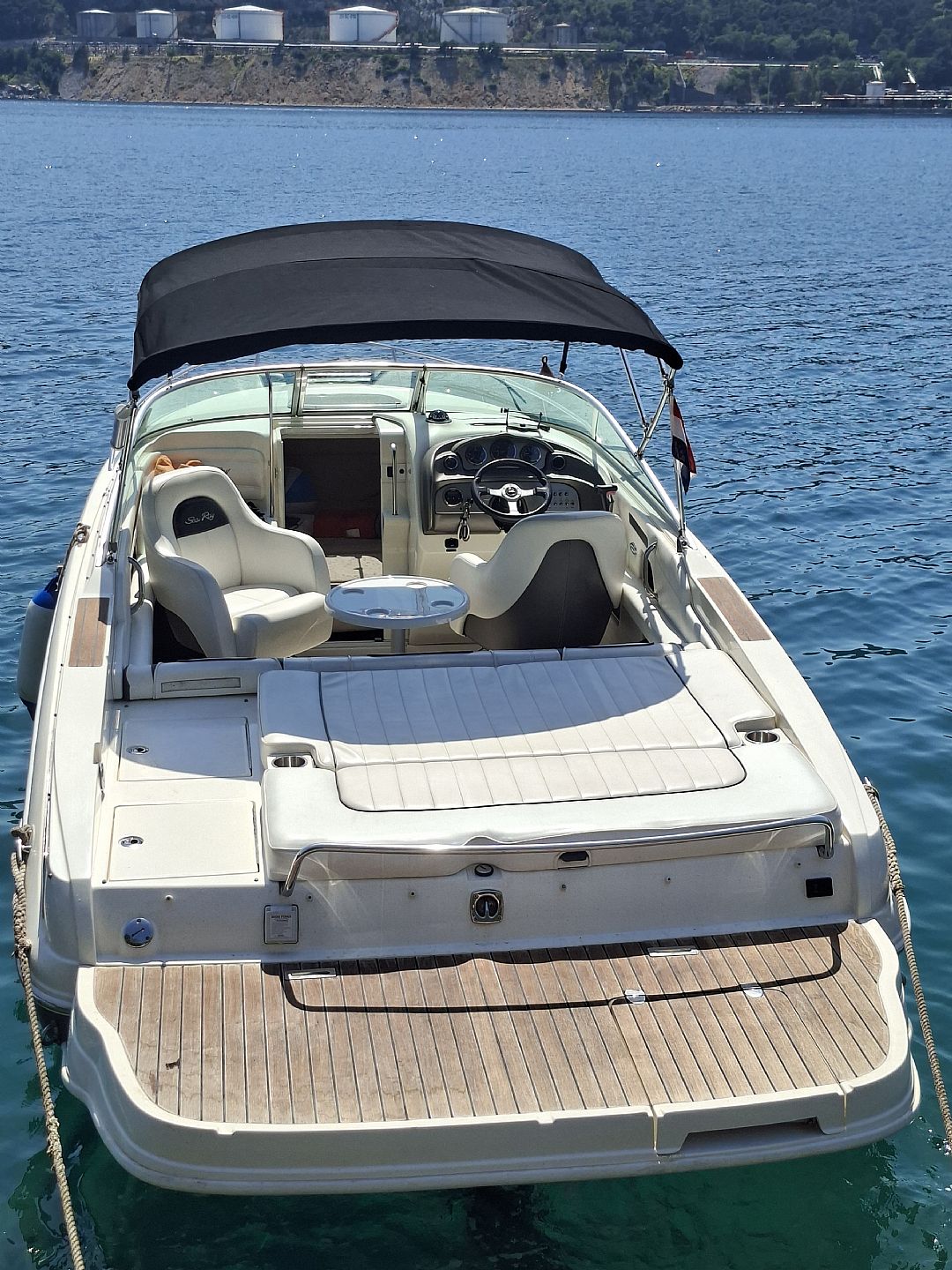 Sea Ray 240SS - 2010
