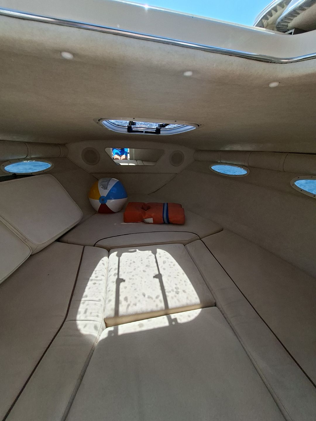 Sea Ray 240SS - 2010
