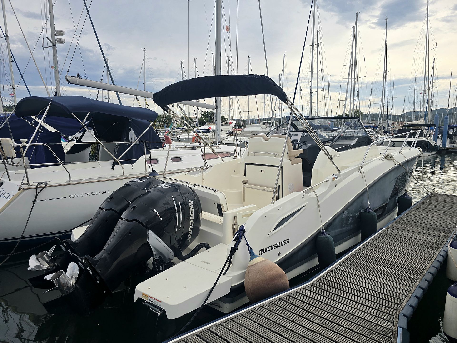 Quicksilver Activ 875 Sundeck - 2018 - for sale: 115000.-EUR