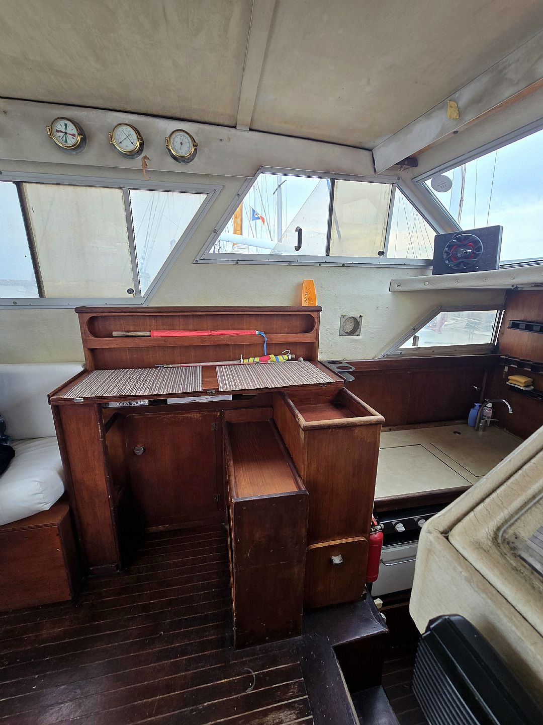 Fairline 32 Sedan Flybridge - 1983 - for sale: 17000.-EUR