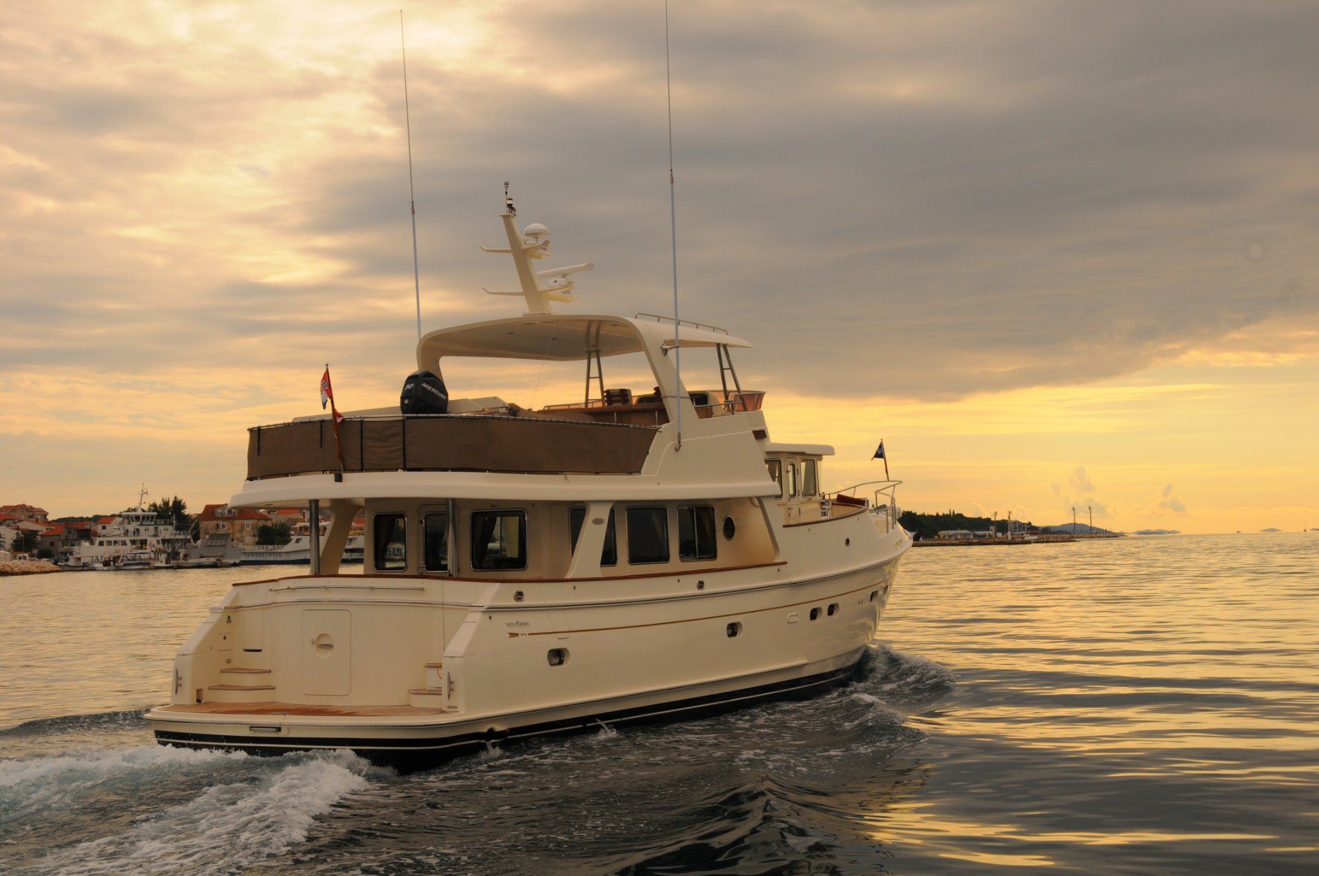 Selene Yachts 60 Classic Explorer - 2026