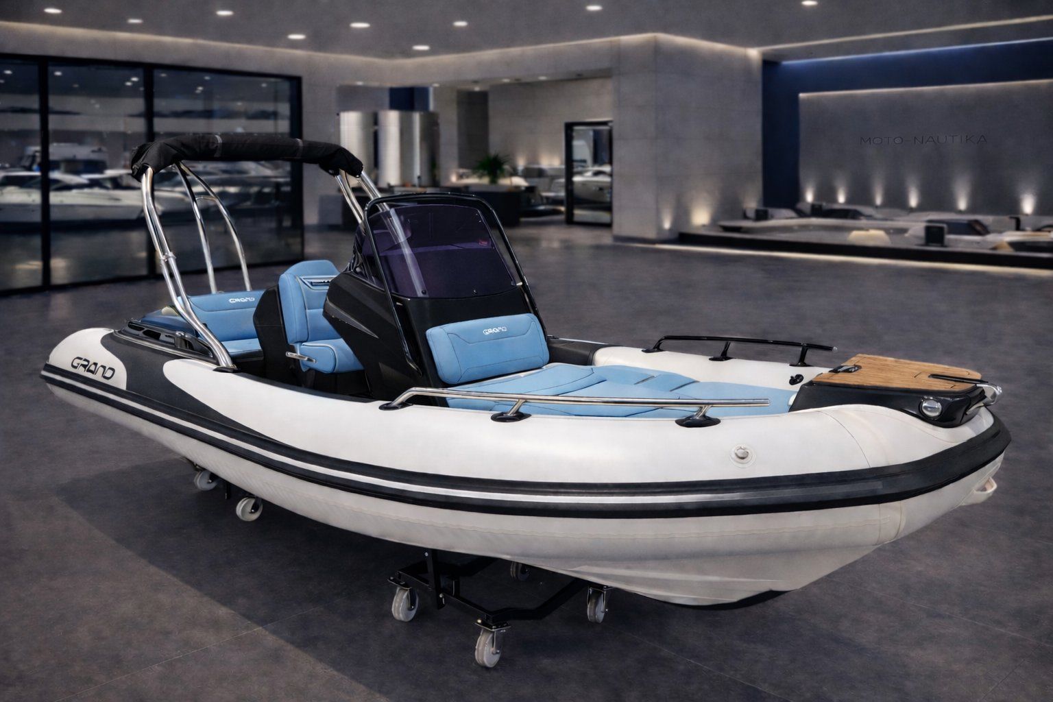 GRAND BOATS G580HGLF OFF WHITE - V PRIHODU - 2026