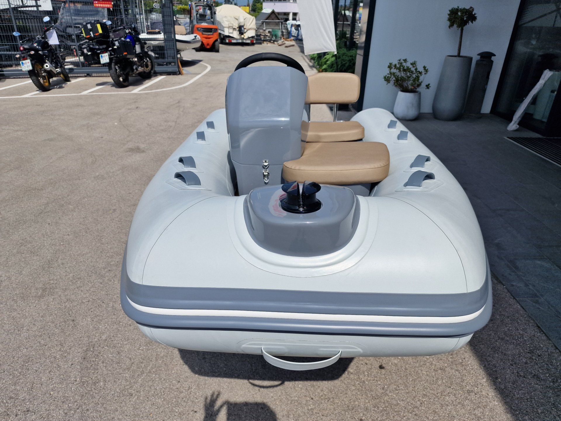 GRAND BOATS S300HL ARCTIC GREY - V PRIHODU - 2026